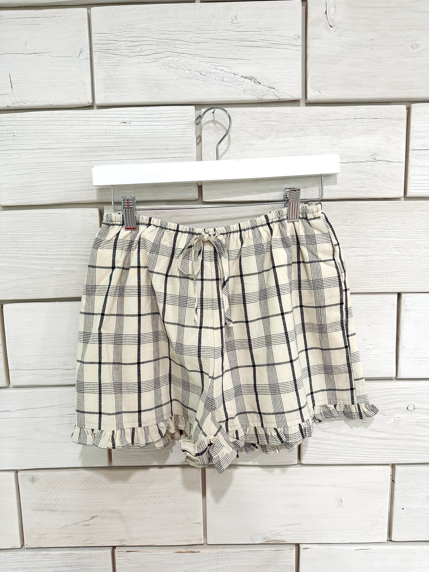 Plaid Ruffle Hem Shorts - Black