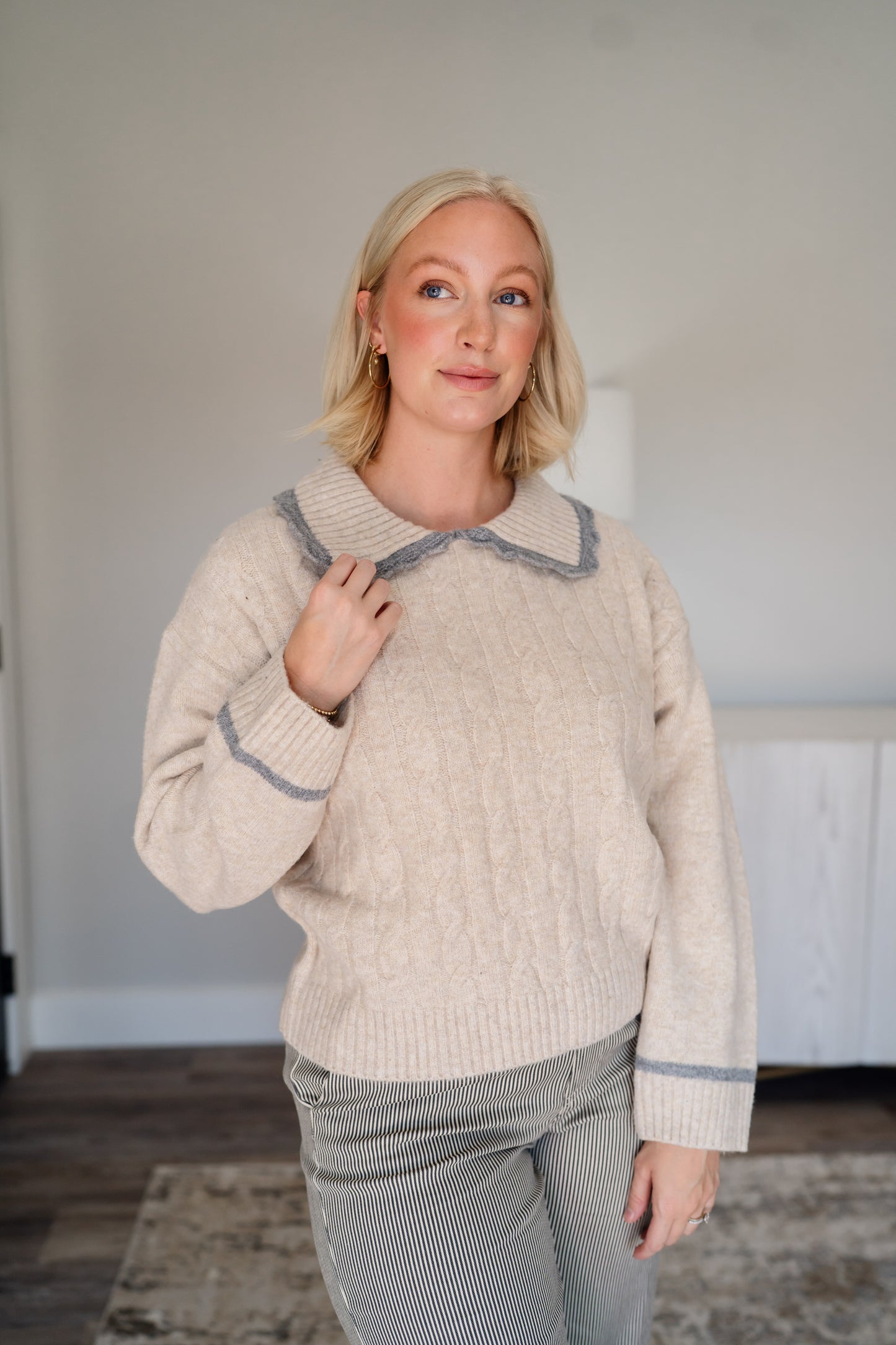 Contrast Collar Cable Knit Sweater