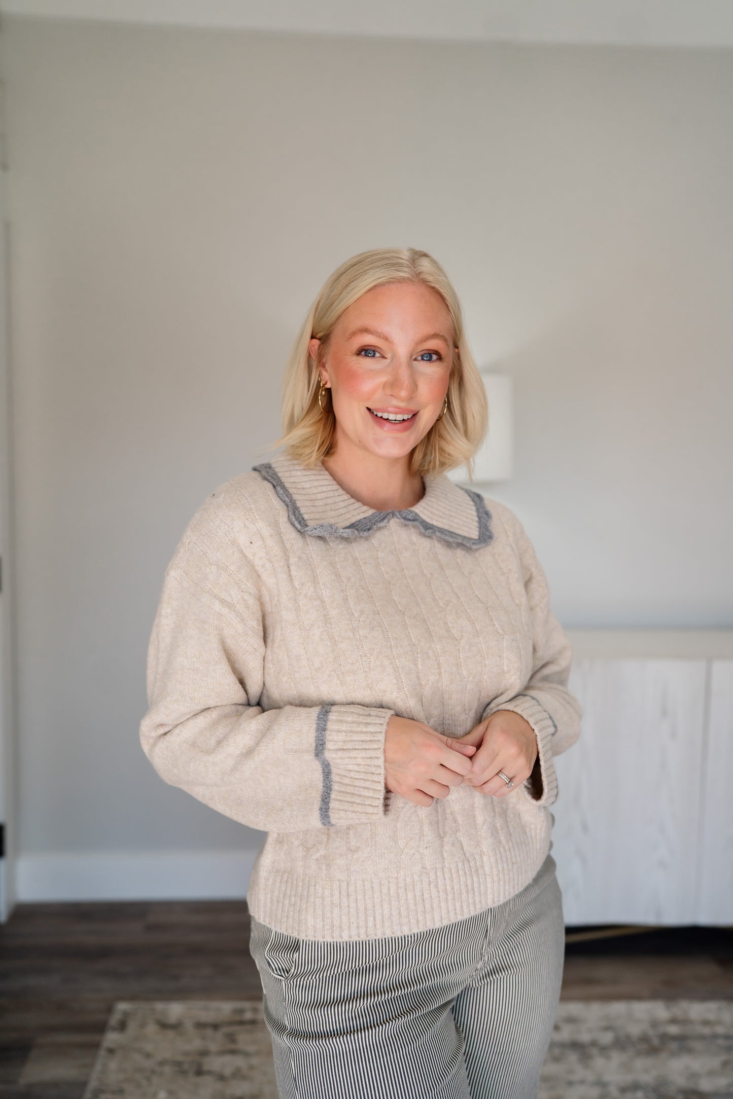 Contrast Collar Cable Knit Sweater