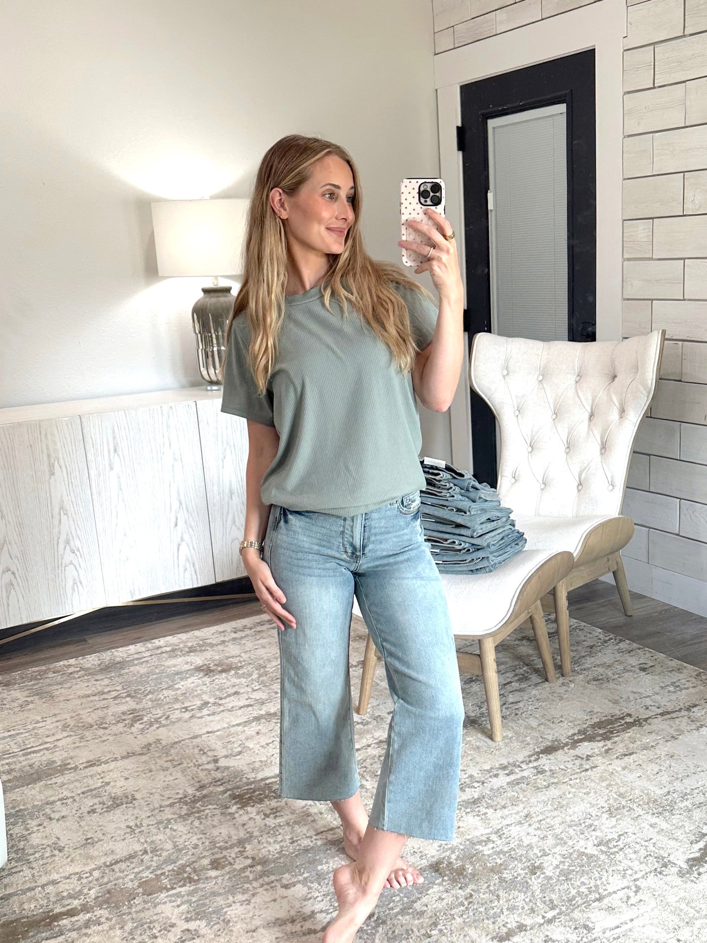 Judy Blue Mid Rise Raw Hem Cropped Pant