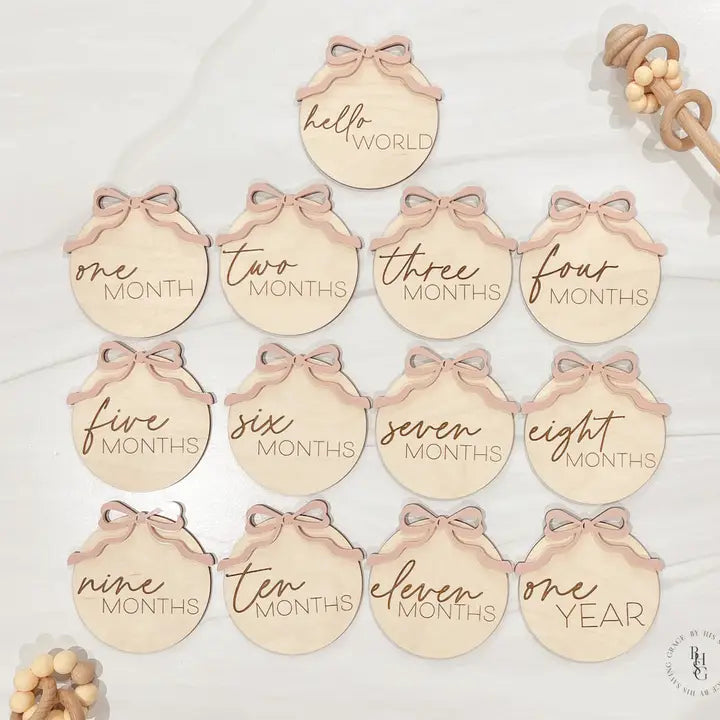 Blush Bow Wooden Monthly Milestone Discs