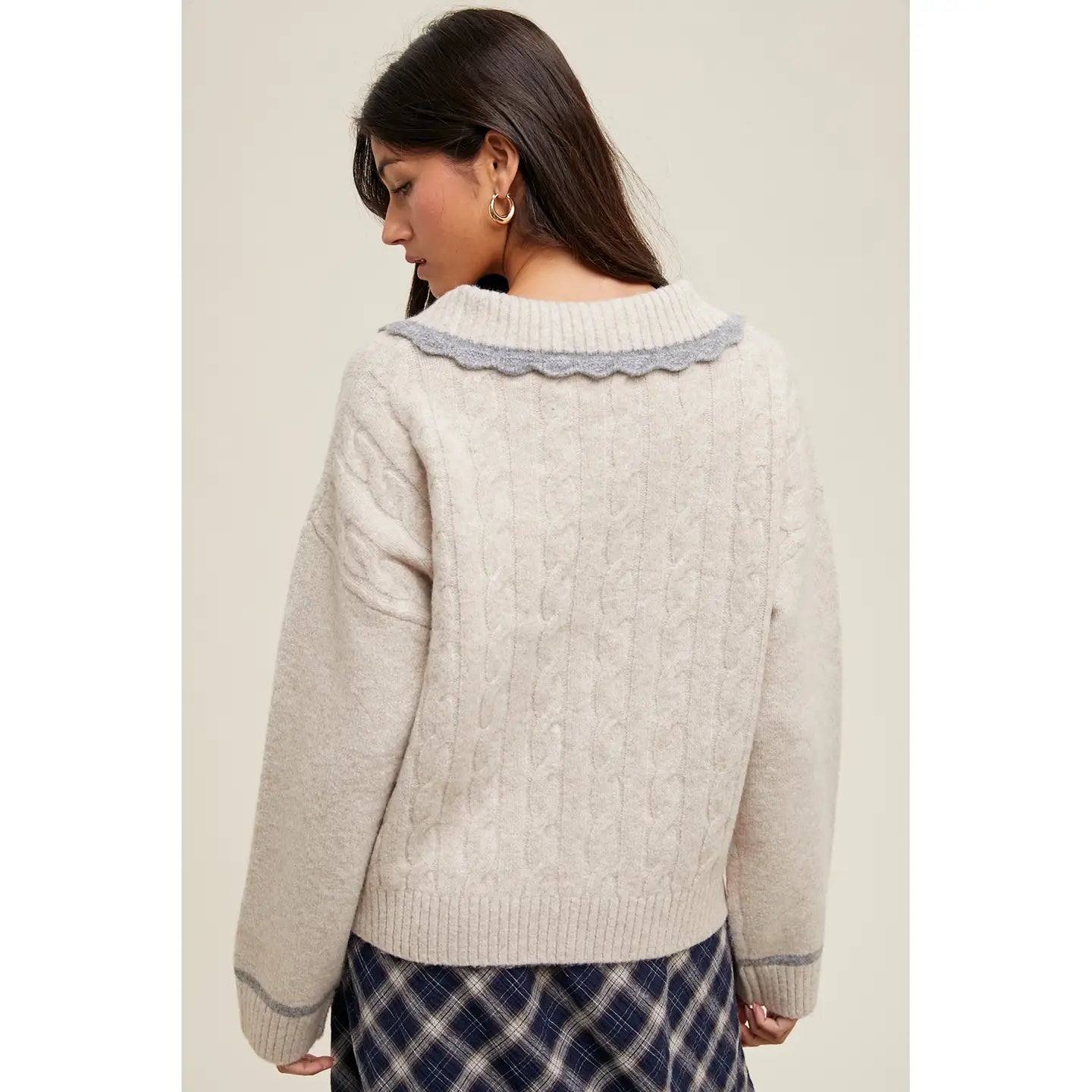 Contrast Collar Cable Knit Sweater