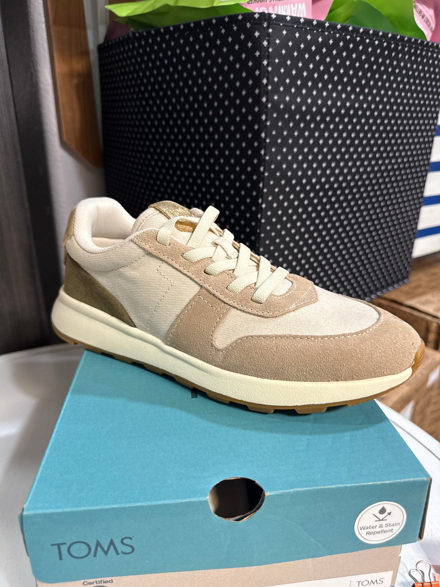TOMS SNEAKER